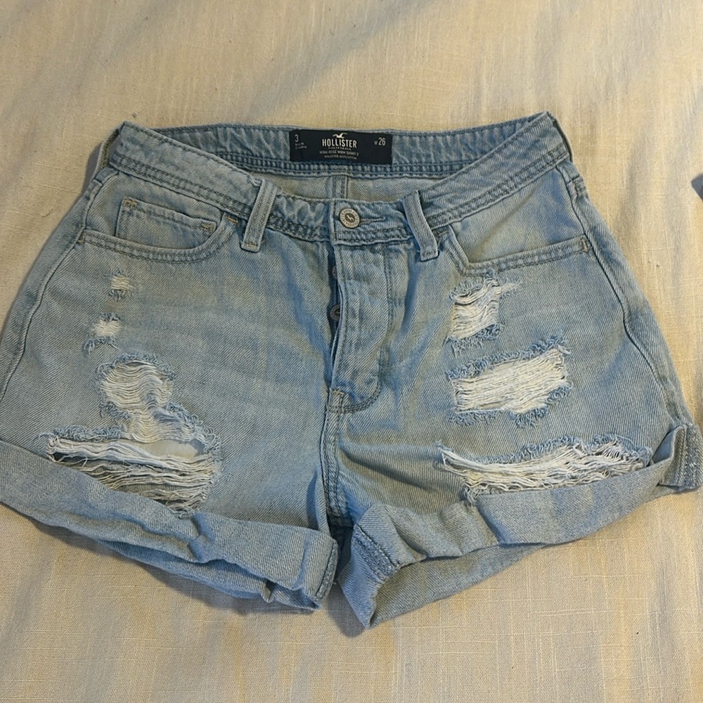 Hollister California high rise mom shorts